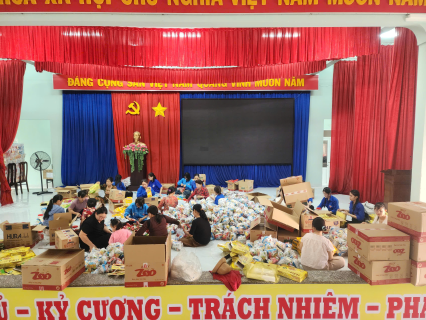 Sôi nổi công tác chuẩn bị “Đêm hội trăng rằm” tại phường Hòa Thắng
